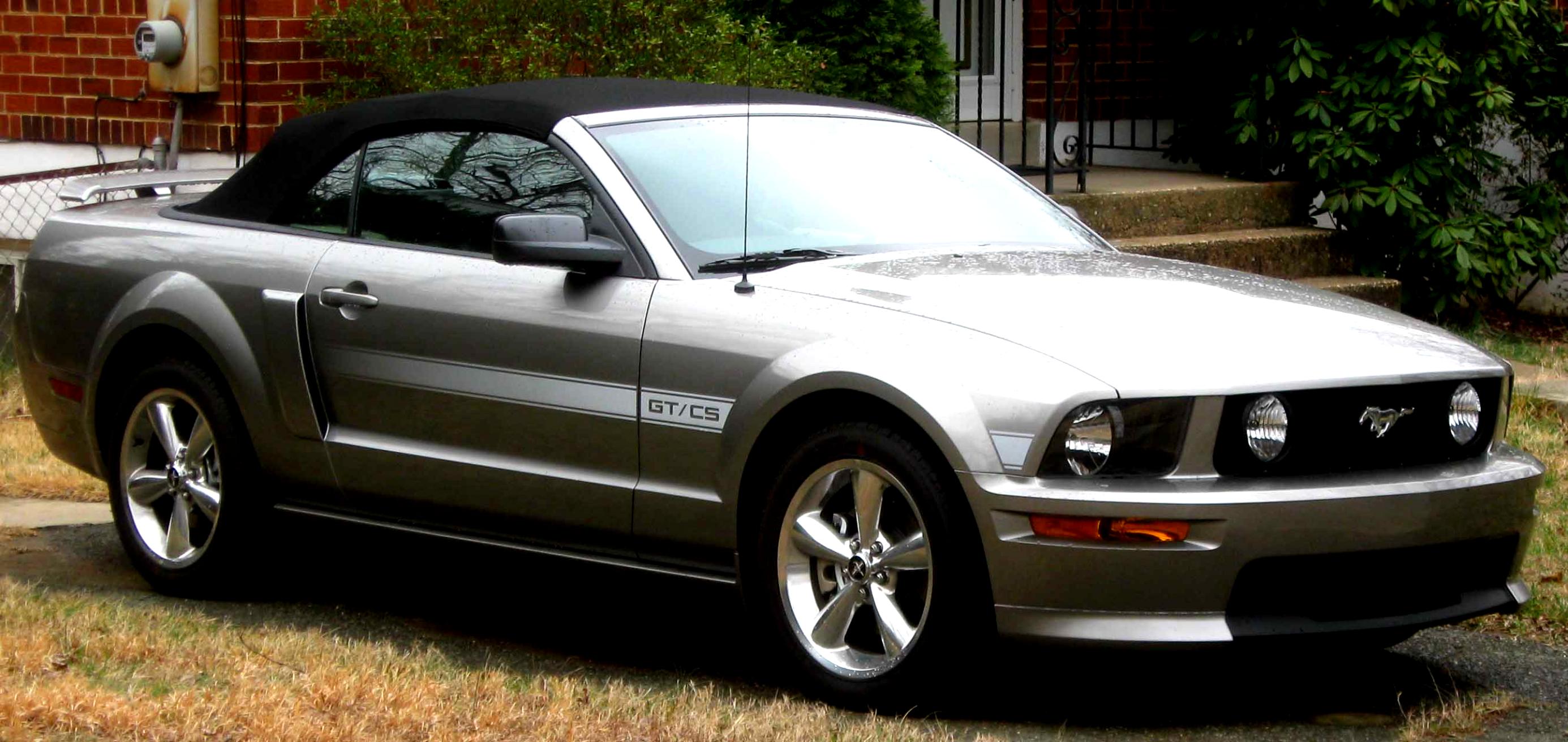 Ford Mustang Convertible 2004 #3