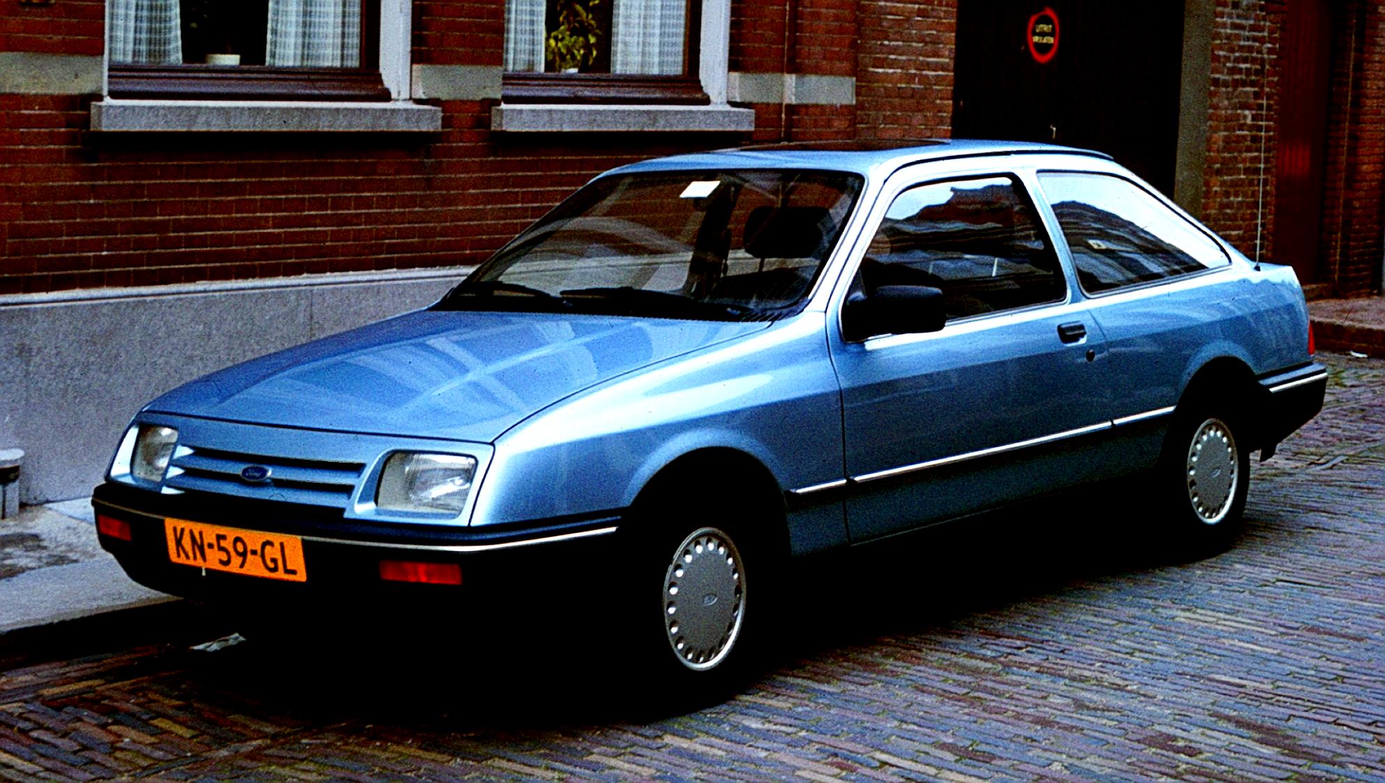 Ford Sierra Sedan 1990 #9