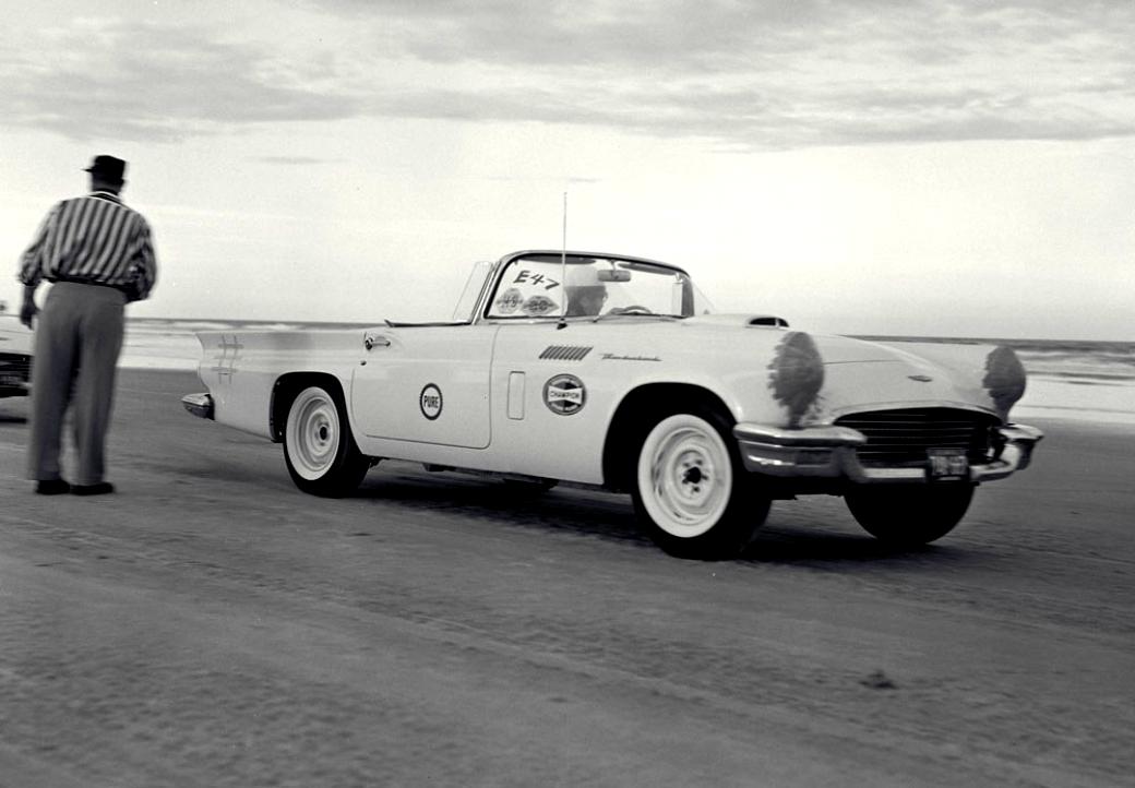 Ford Thunderbird 1955 #61