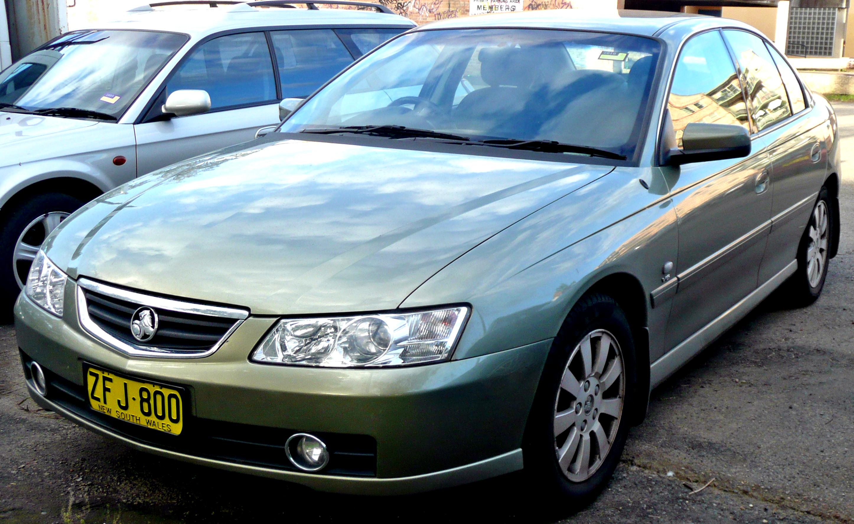 Holden Commodore Sedan 2003 #1