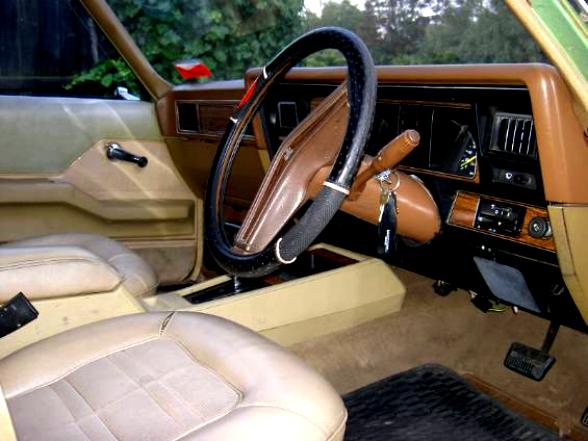 Holden HZ 1977 #12