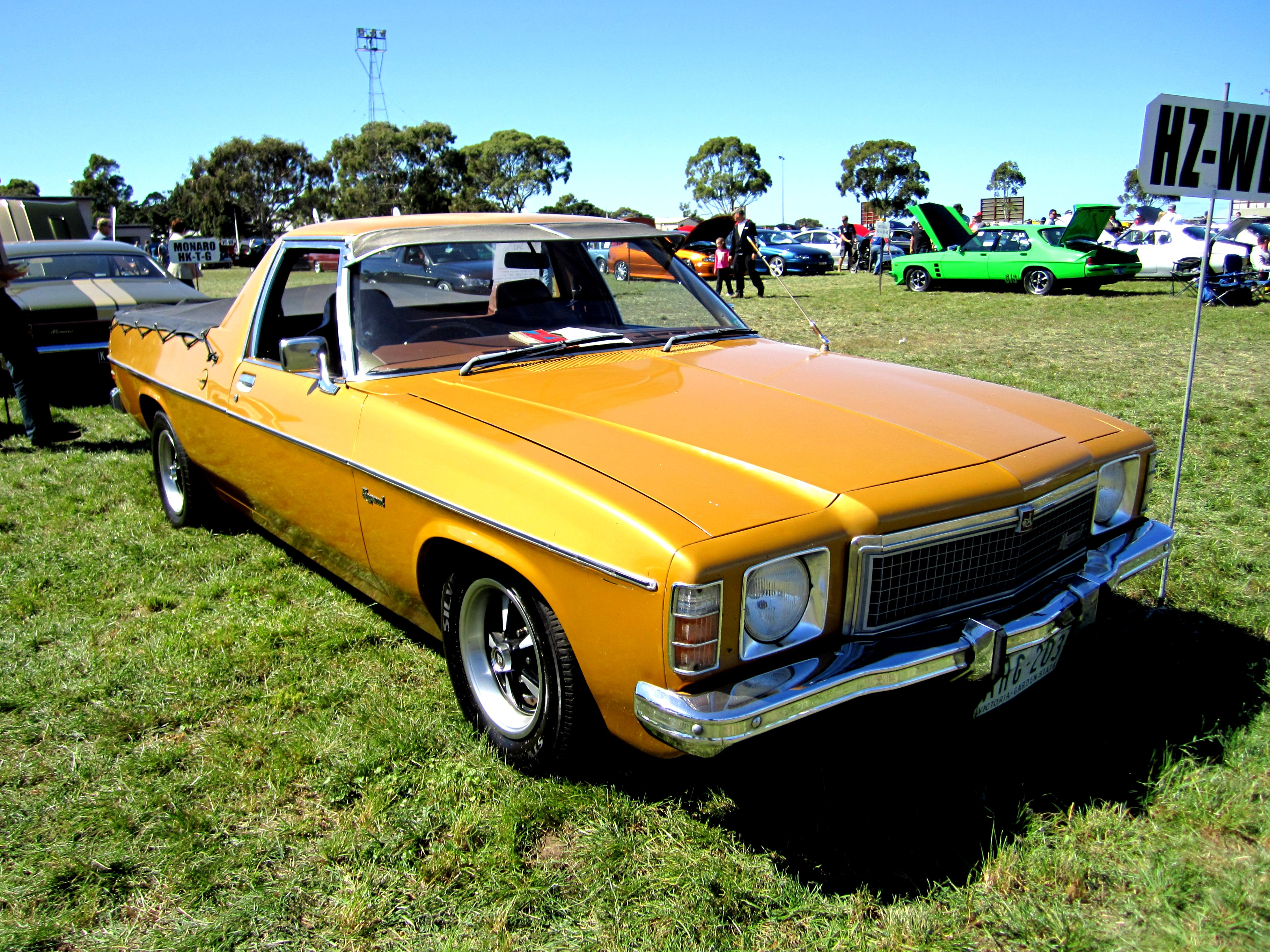Holden HZ 1977 #13