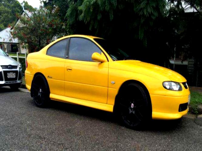 Holden Monaro 2001 #36