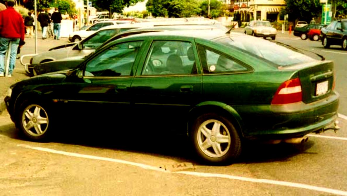 Holden Vectra Liftback 2002 #37