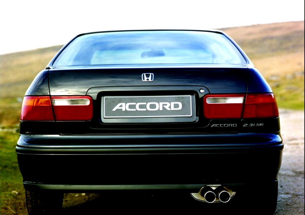 Honda Accord 4 Doors 1993 #1
