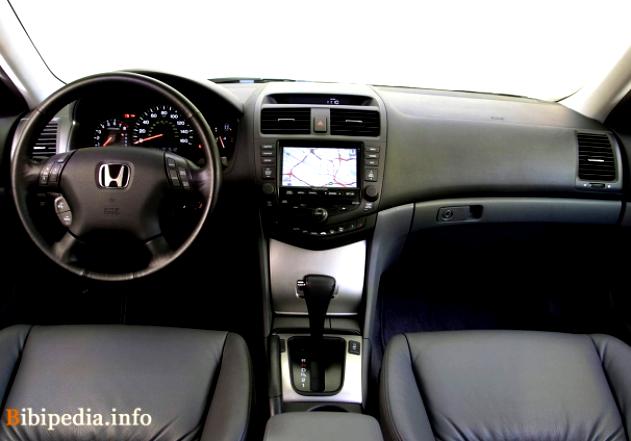 Honda Accord Sedan US 2002 #69