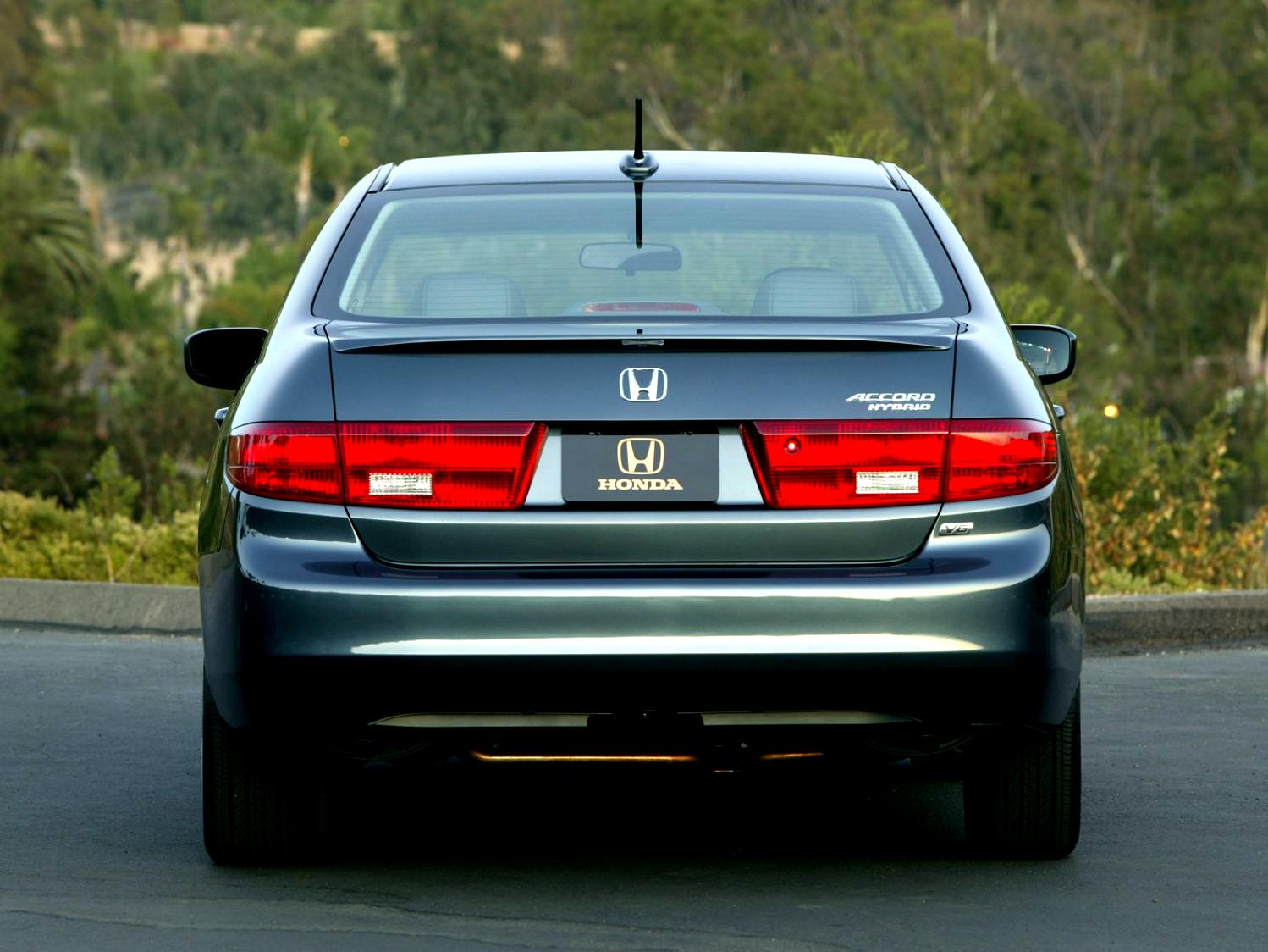 Honda Accord Sedan US 2005 #3