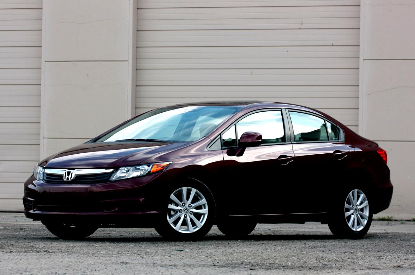 Купить хонда седан. Honda Civic 2012. Хонда Civic 2012. Хонда Civic 2012 седан. Хонда Цивик седан 2012 года.