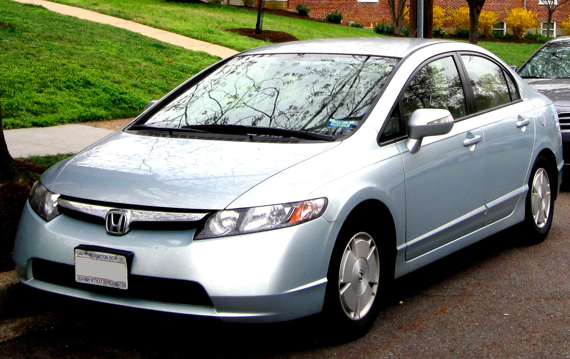 Honda Civic Sedan US 2005 #6