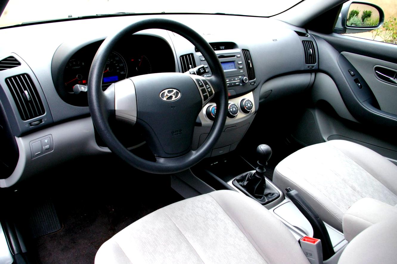 Hyundai Elantra 2010 #10