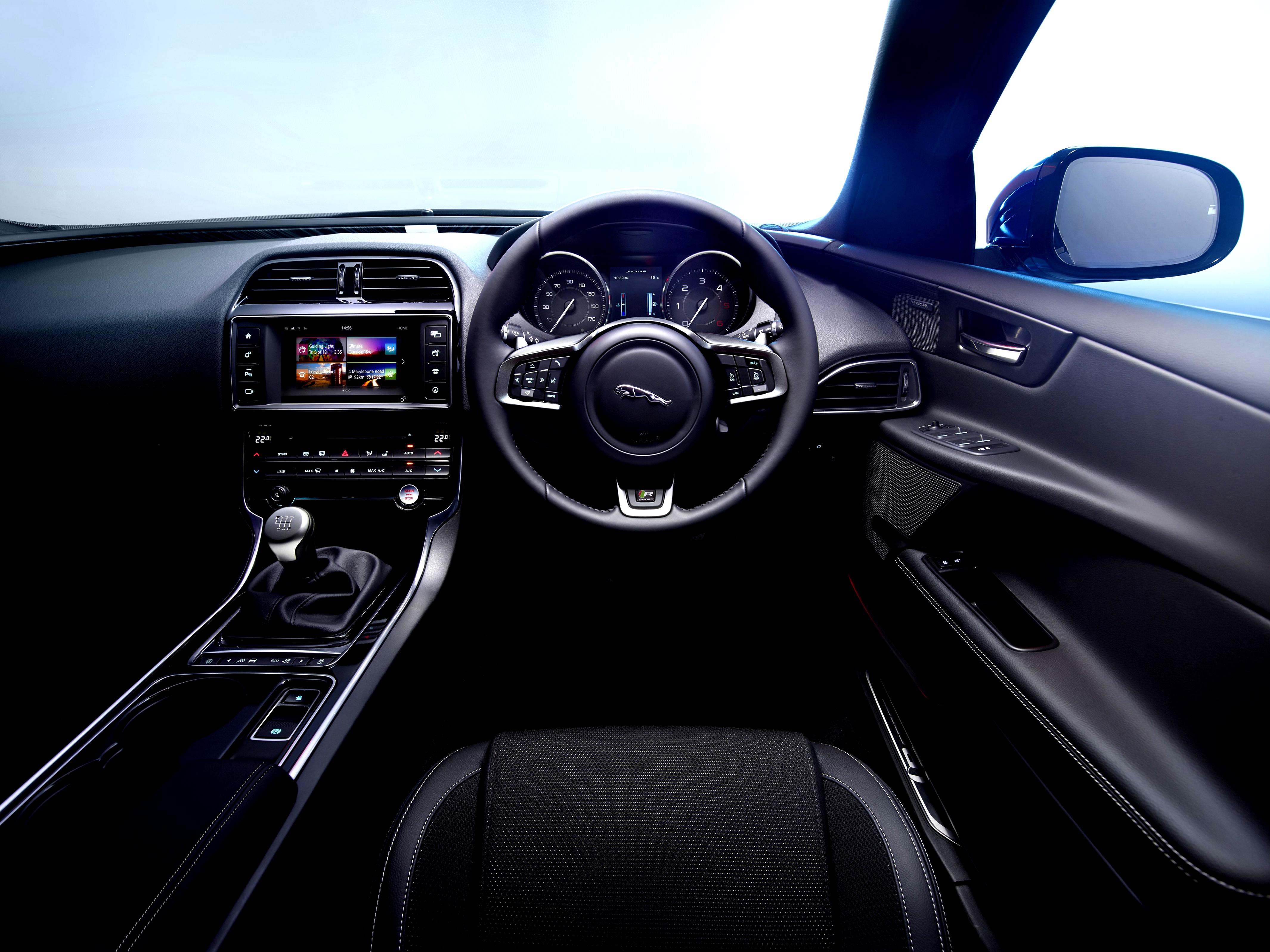 Jaguar XE 2014 #58