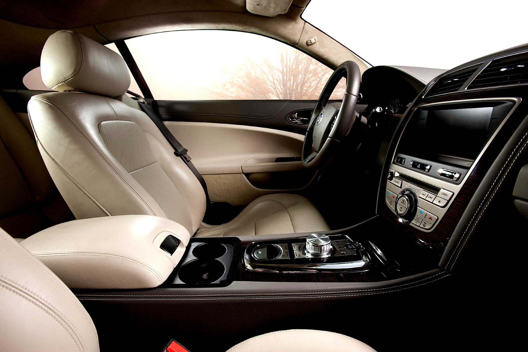 Jaguar XK 2010 #10