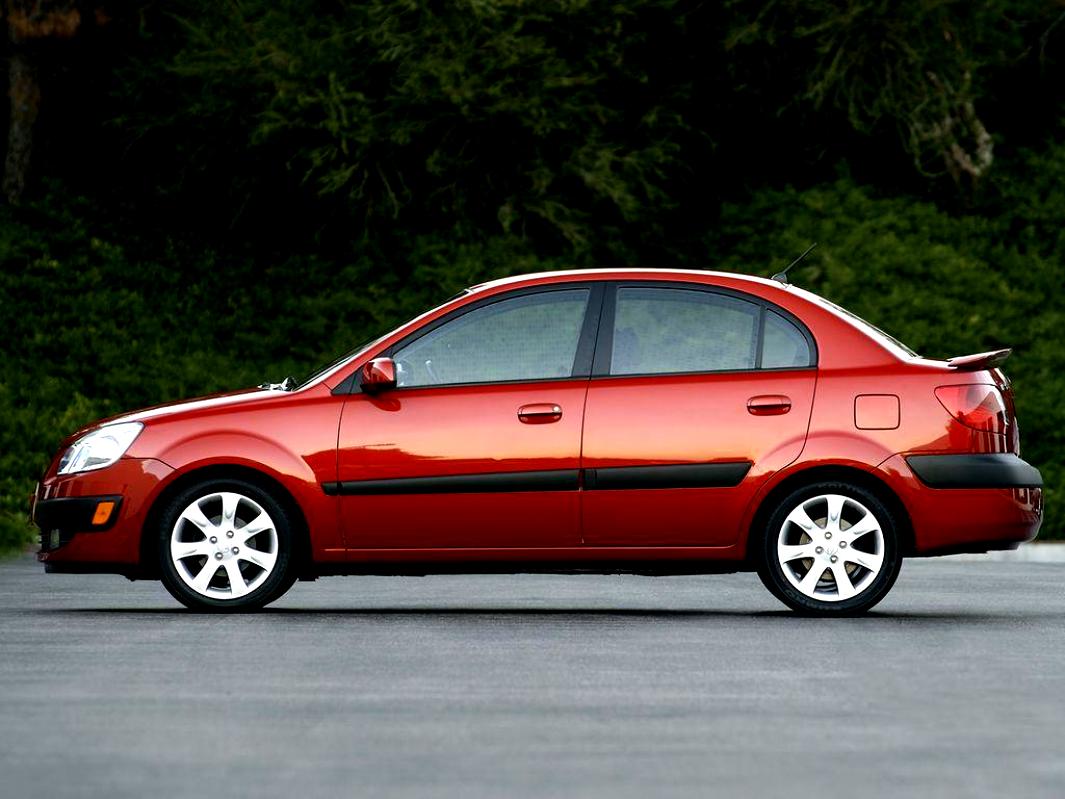 KIA Cerato / Spectra Hatchback 2004 #52