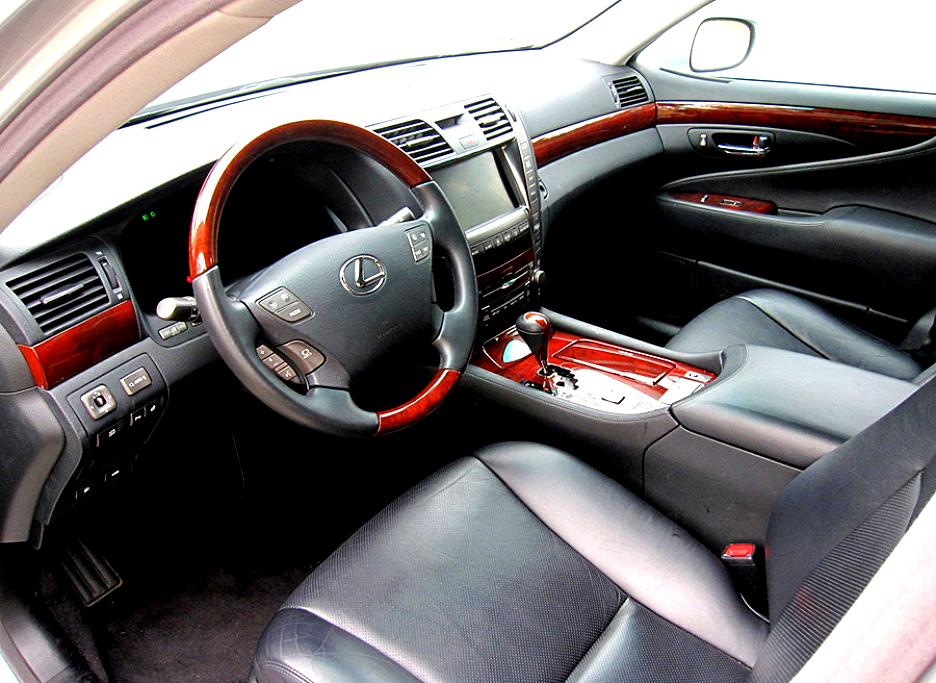 Lexus LS 2009 #85