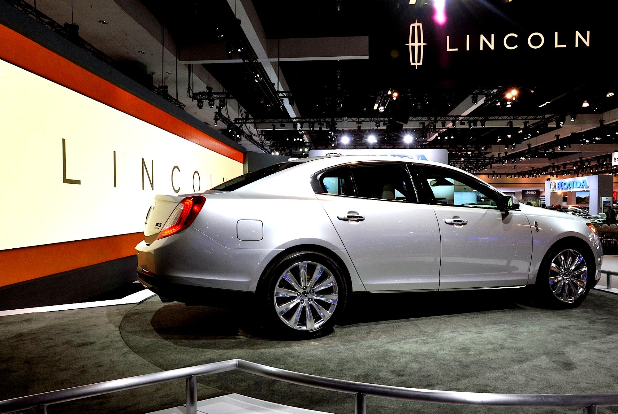 Lincoln MKS 2013 #85