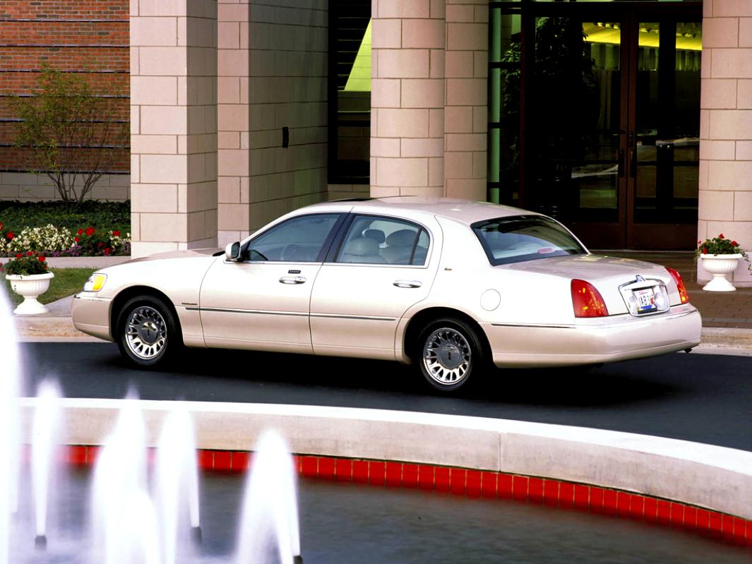 Lincoln Town Car 1998 #8