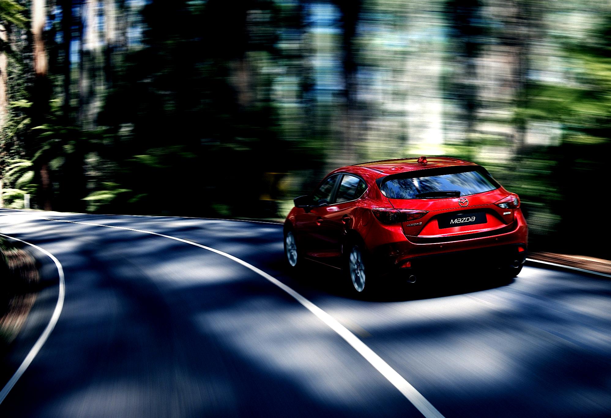 Mazda 3 / Axela Hatchback 2013 #28