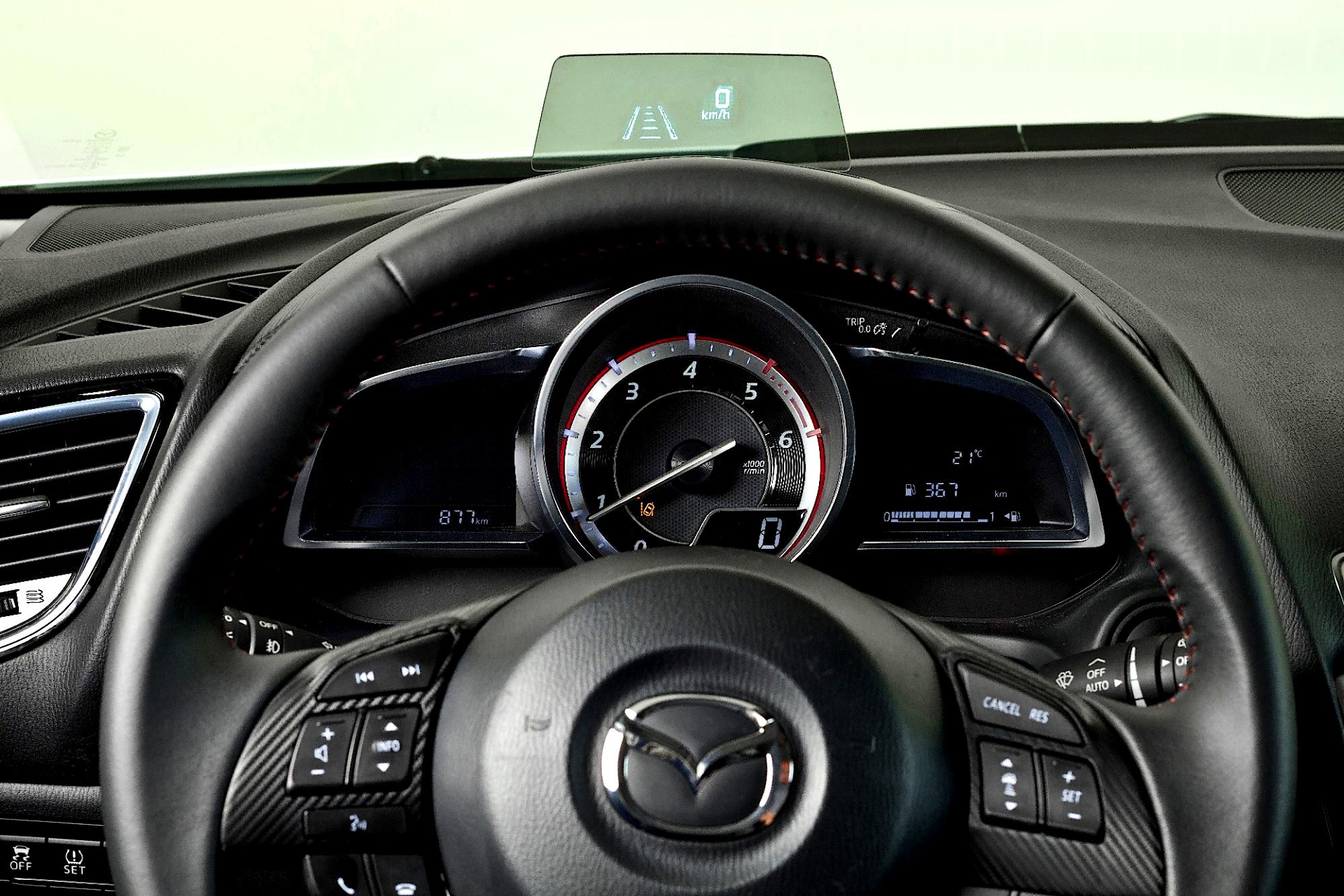 Mazda 3 / Axela Hatchback 2013 #64