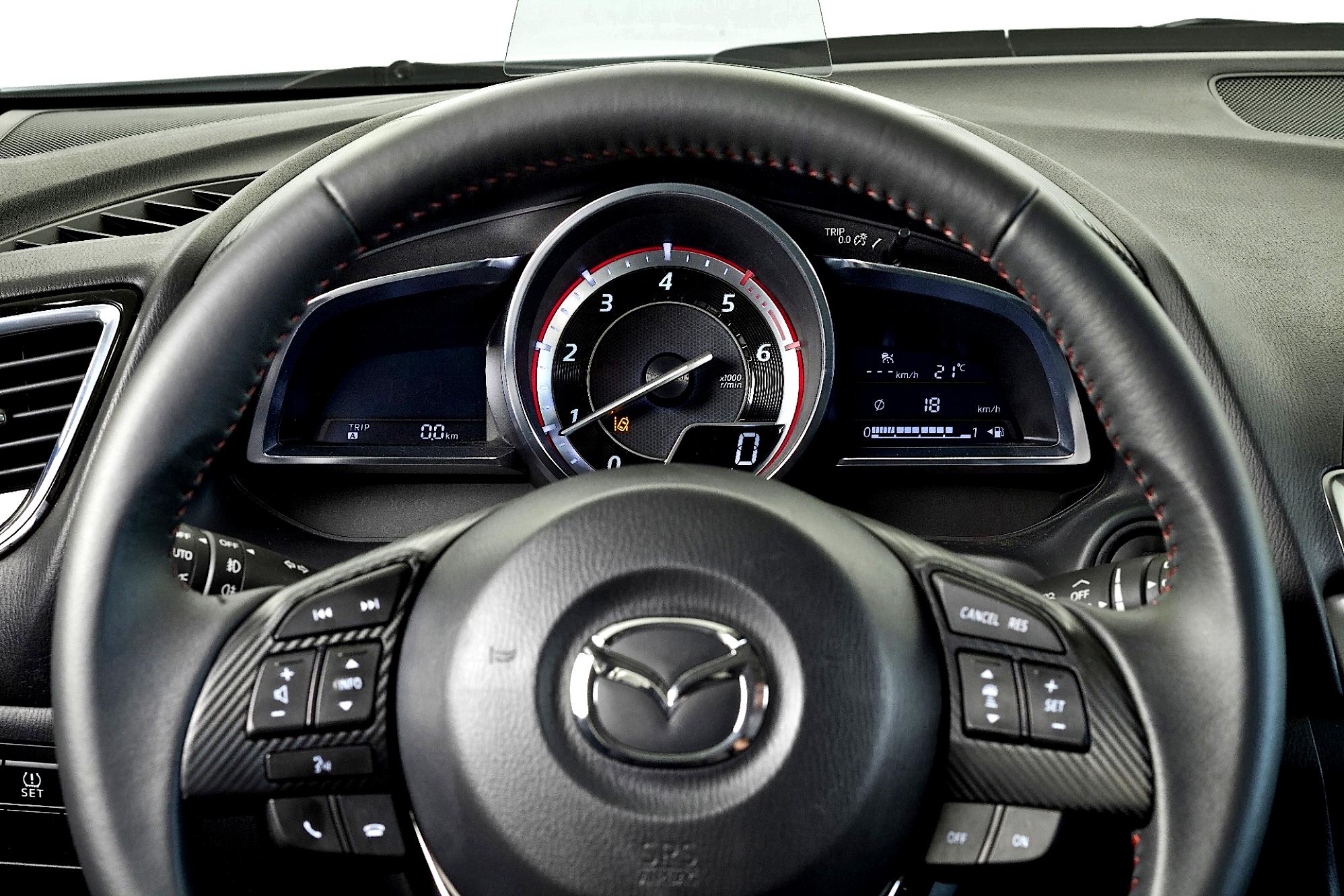 Mazda 3 / Axela Hatchback 2013 #65