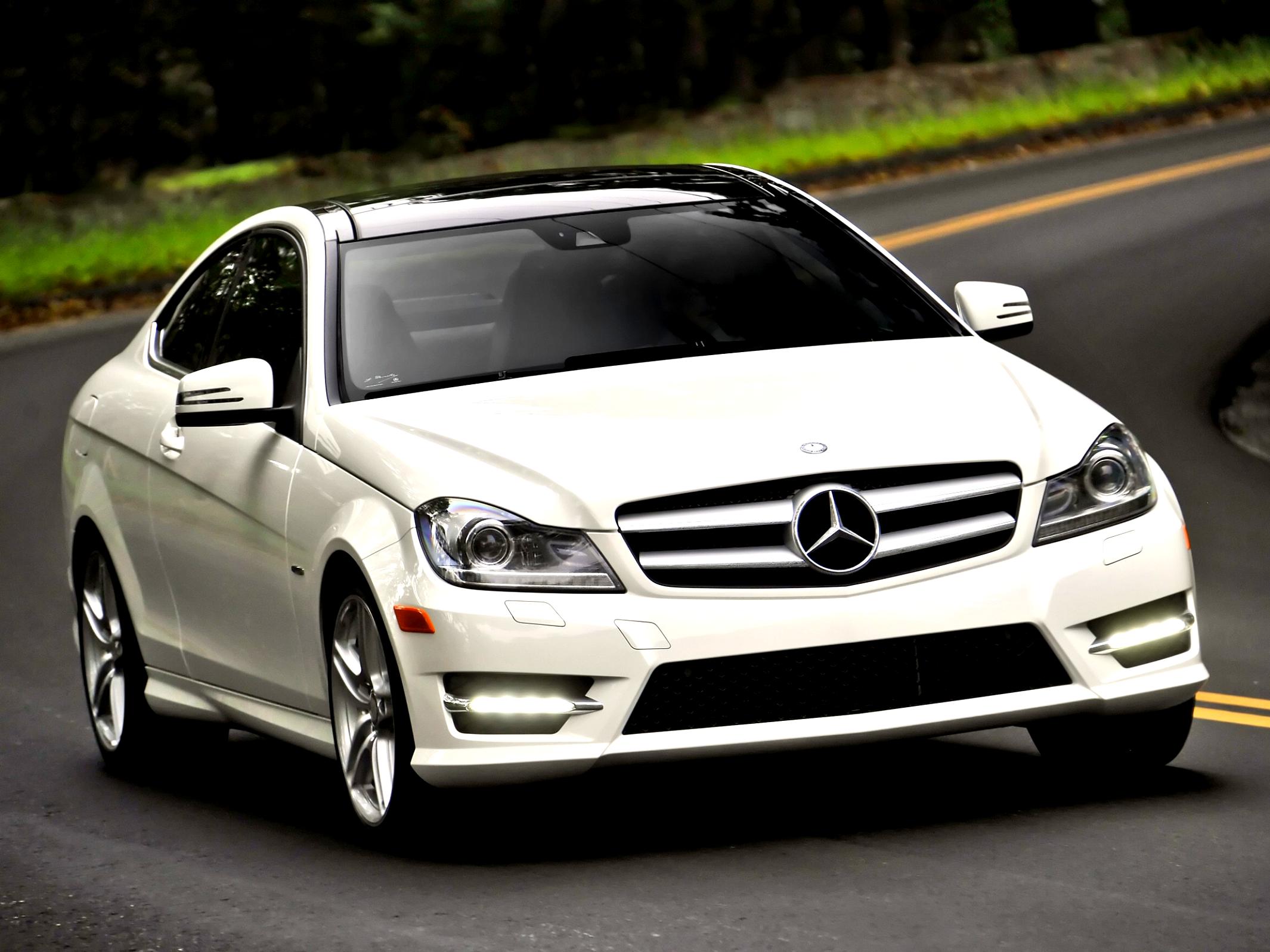 Mercedes купить спб. Mercedes Benz c350. Mercedes Benz c204. C350 Mercedes 2011. Mercedes-Benz c-класс 350.