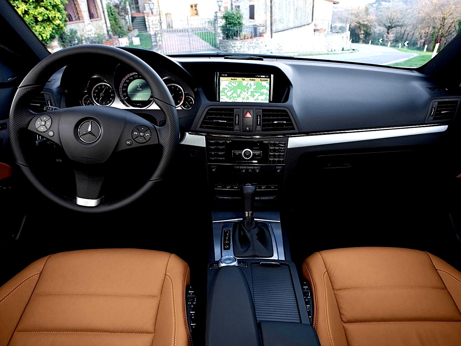 Mercedes Benz E-Klasse Coupe C 207 2009 #104