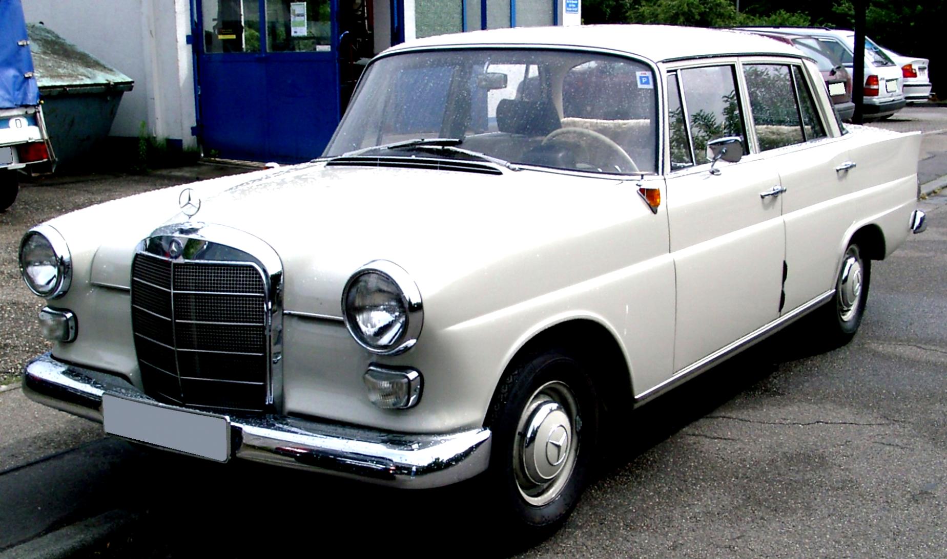 Mercedes Benz E-Klasse "Kleine Heckflosse" Lang W110 1965 ...