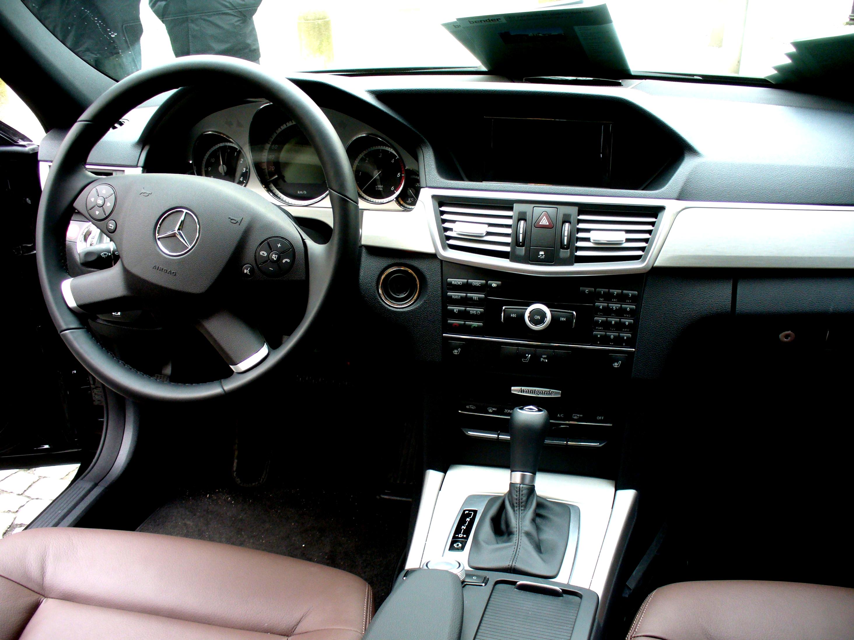 Mercedes Benz E-Klasse W212 2009 #9