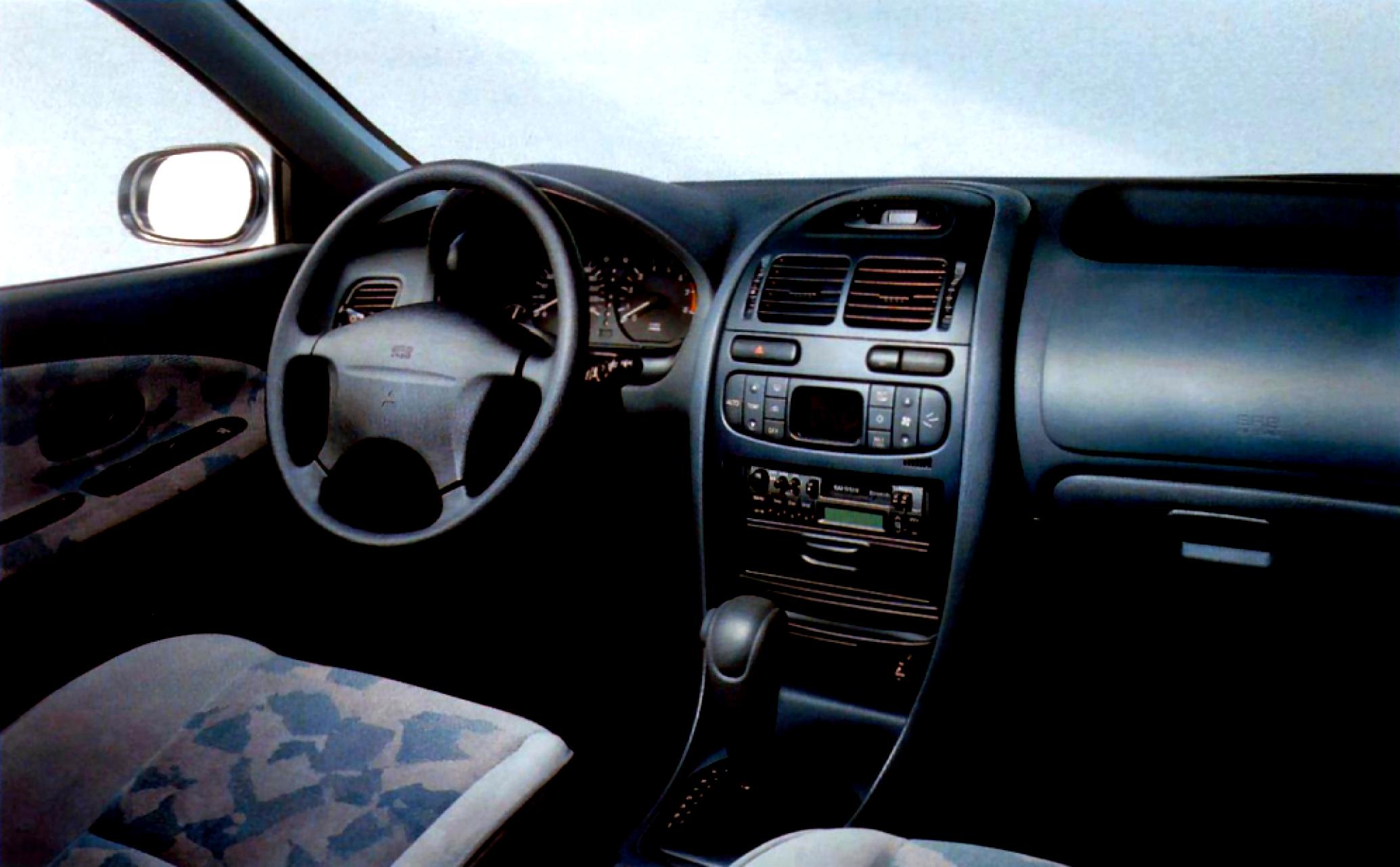 Mitsubishi Carisma Sedan 1995 #16