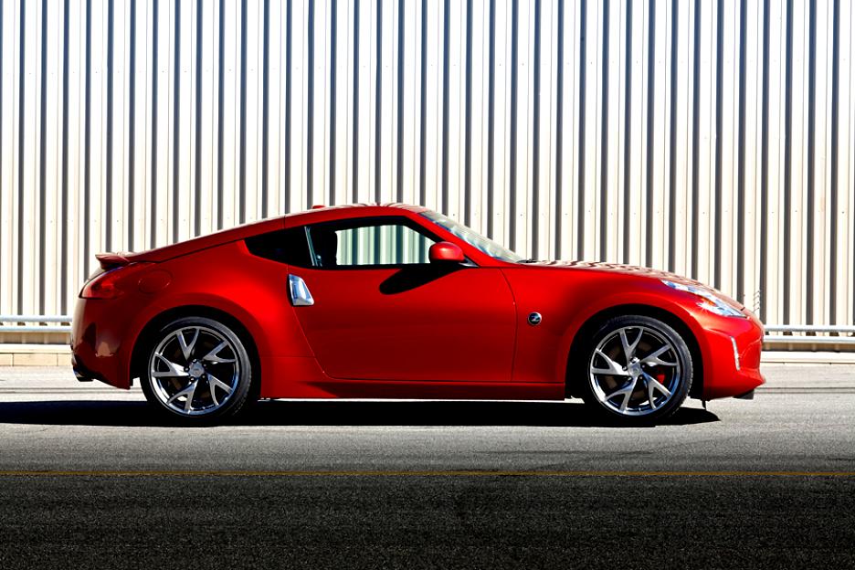 Nissan 370Z Coupe 2012 #9