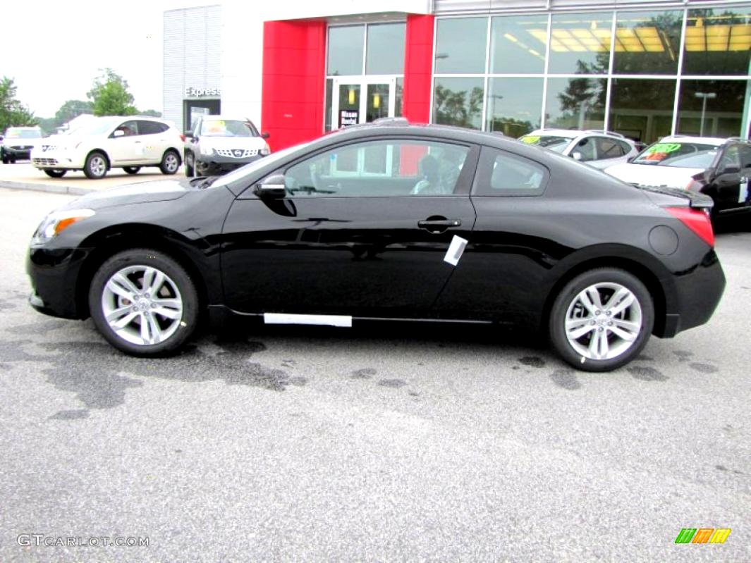 Nissan Altima Coupe 2012 #35