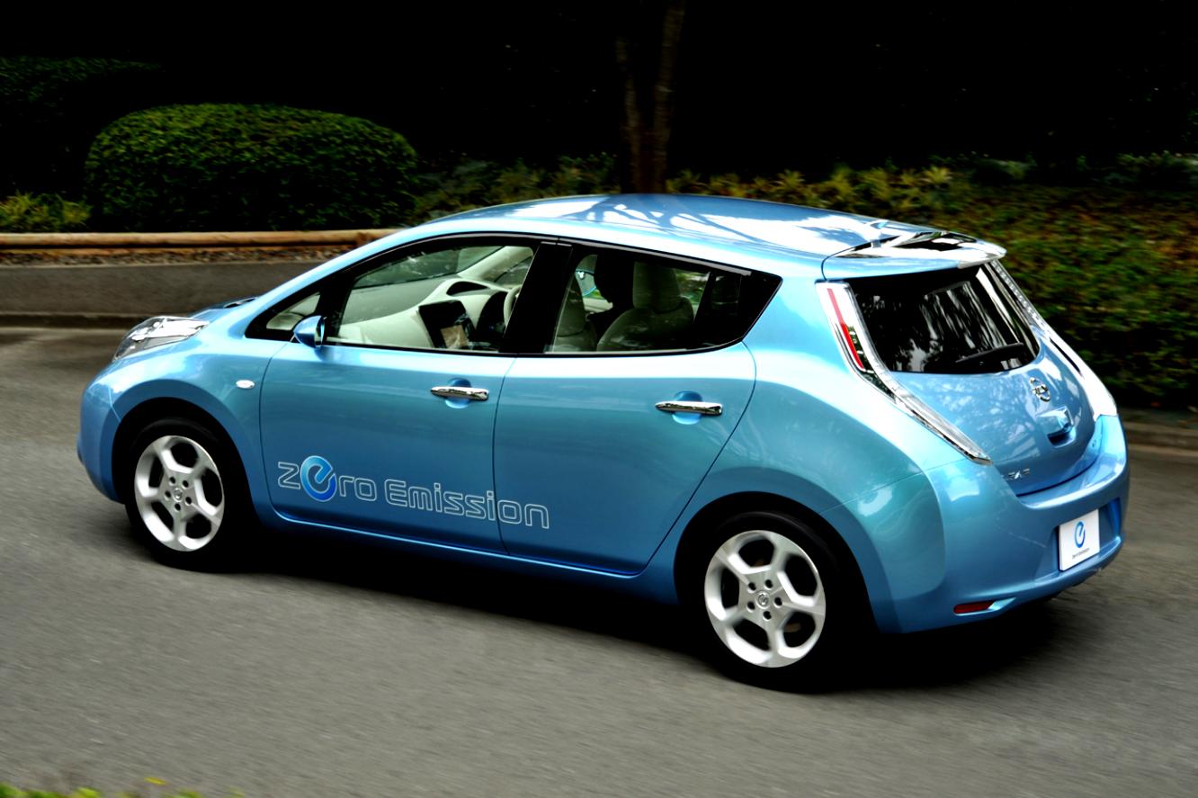 Nissan Leaf 2010 #8