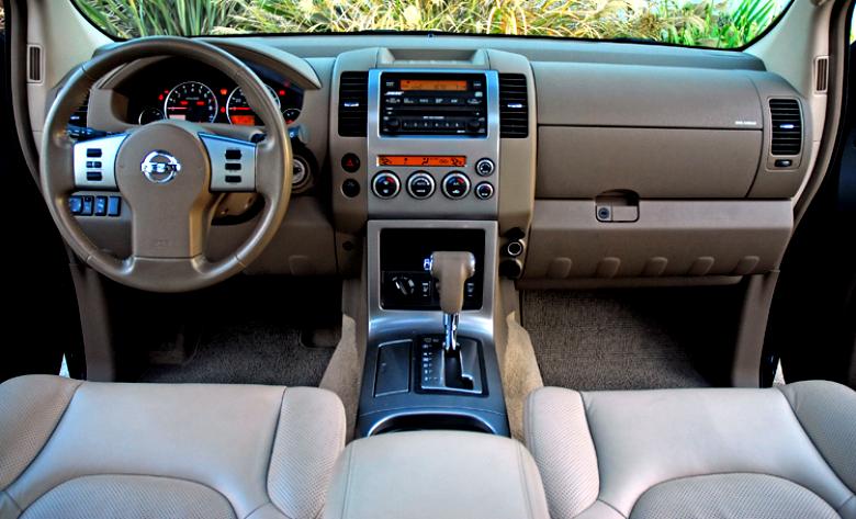 Nissan Pathfinder 2005 #18
