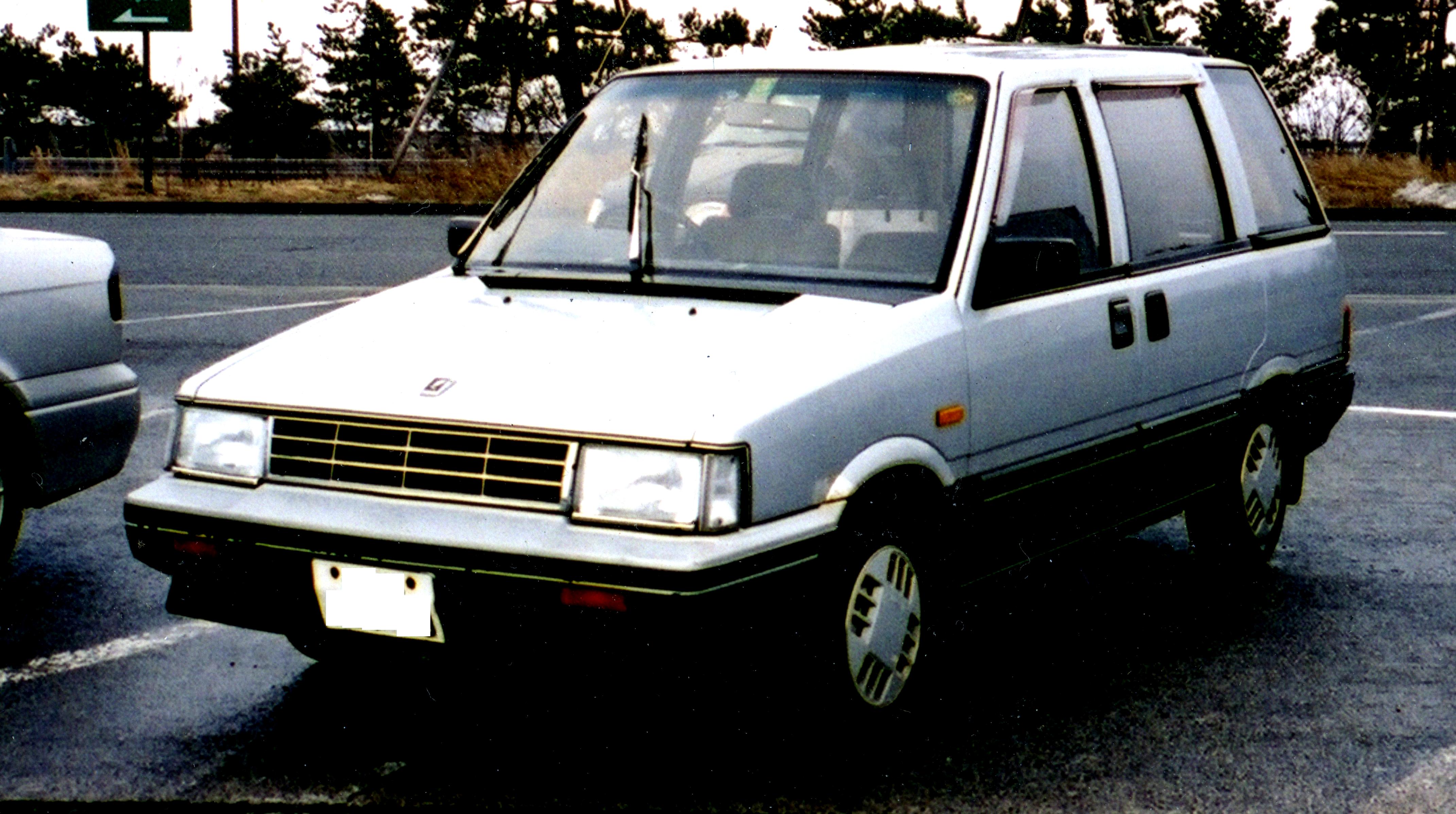 Nissan Prairie 1989 #8
