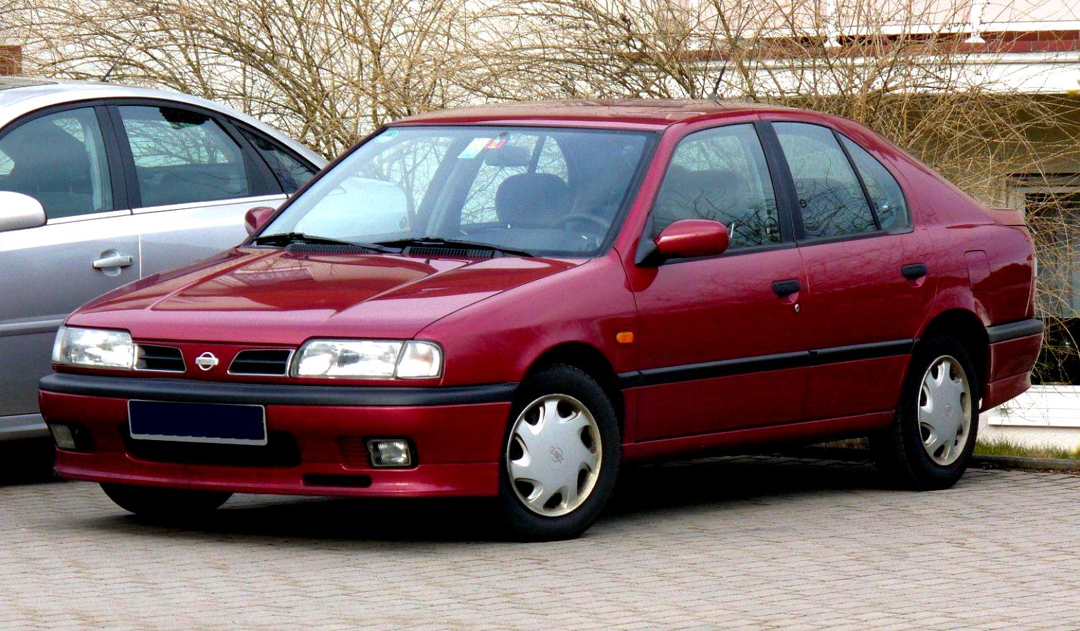 Nissan Primera Sedan 1990 #8