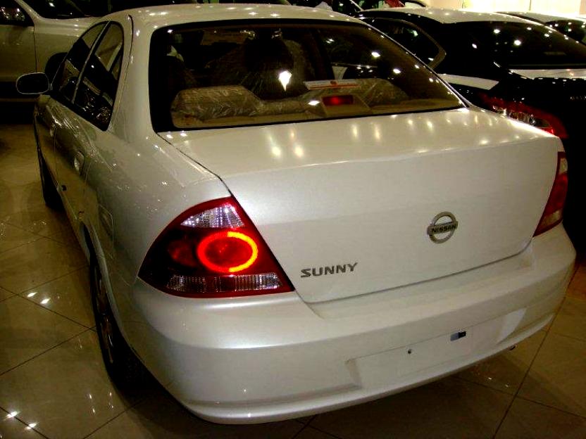 Nissan Sunny 2010 #24