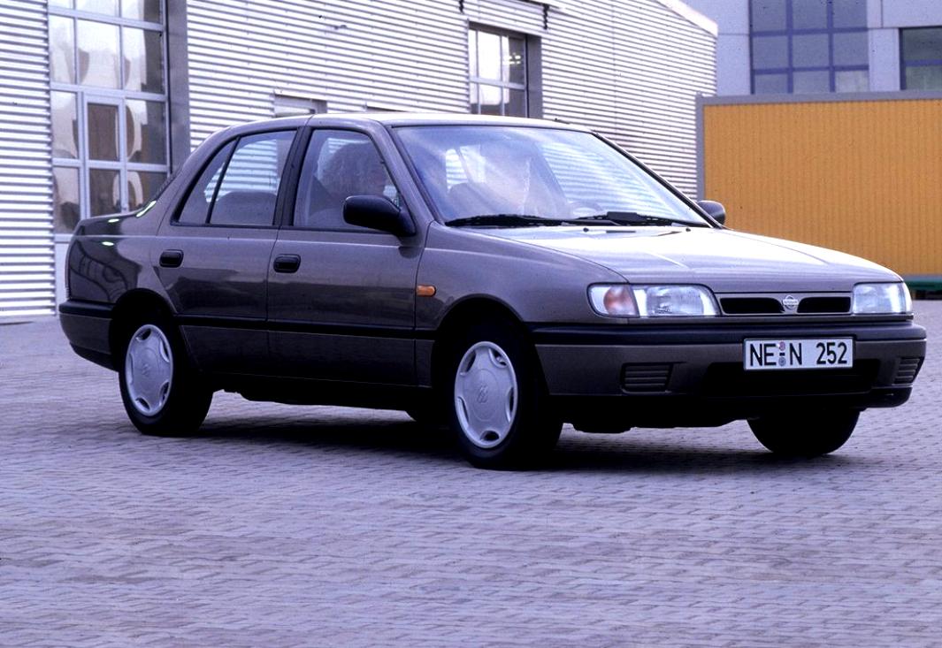 Nissan Sunny Sedan 1993 #1
