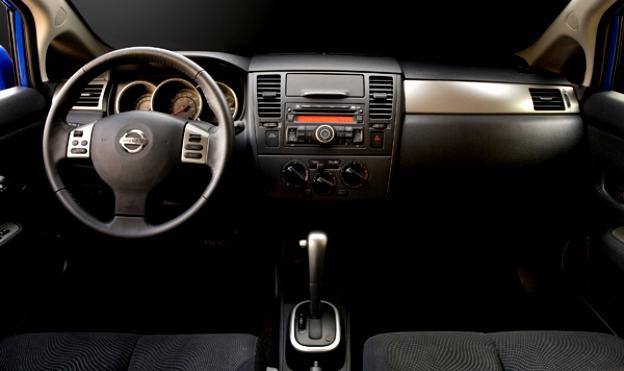 Nissan Tiida/Versa 2006 #18