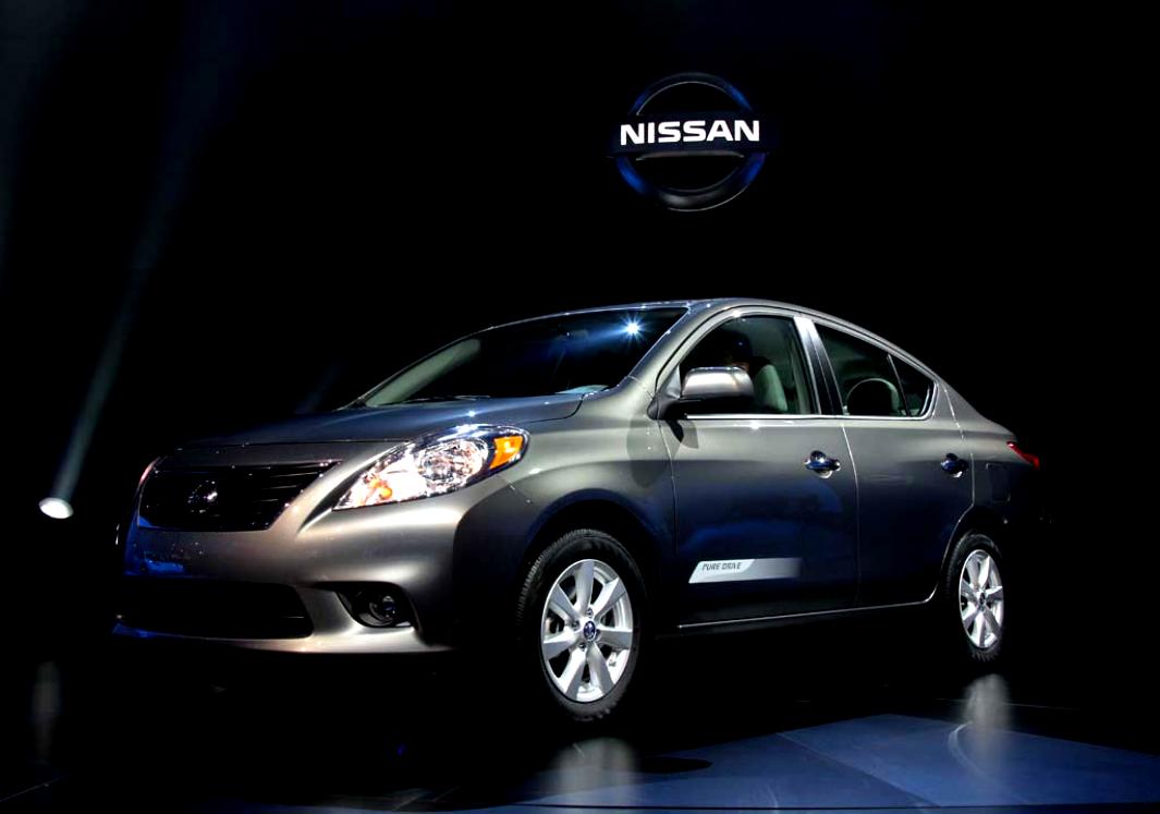 Nissan Tiida/Versa Sedan 2011 #7