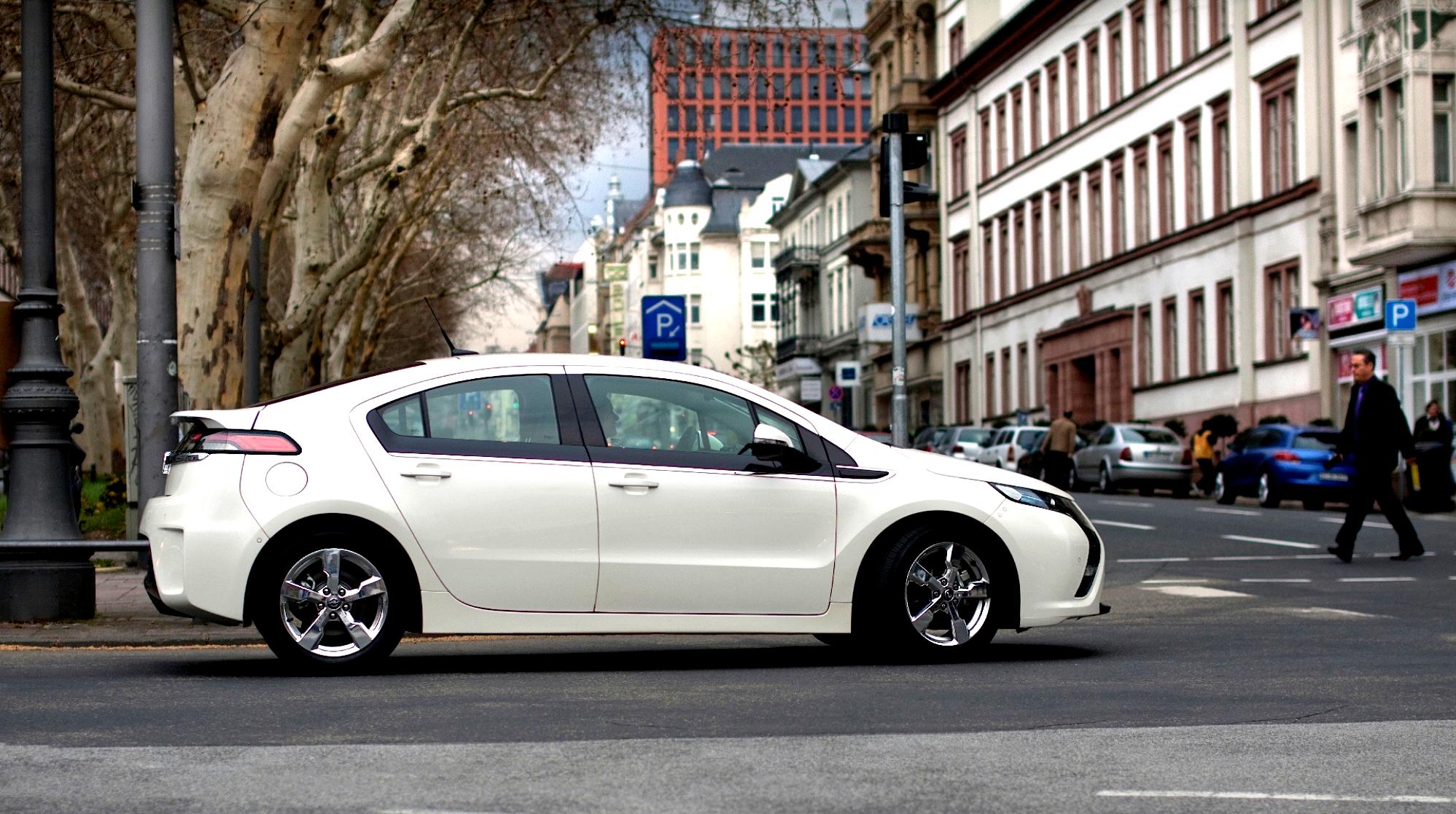 Opel Ampera 2011 #31