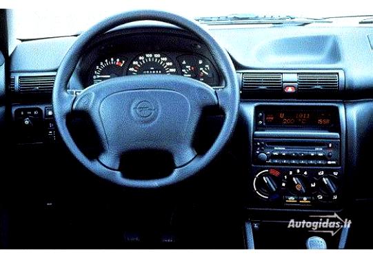 Opel Astra 5 Doors 1994 #52