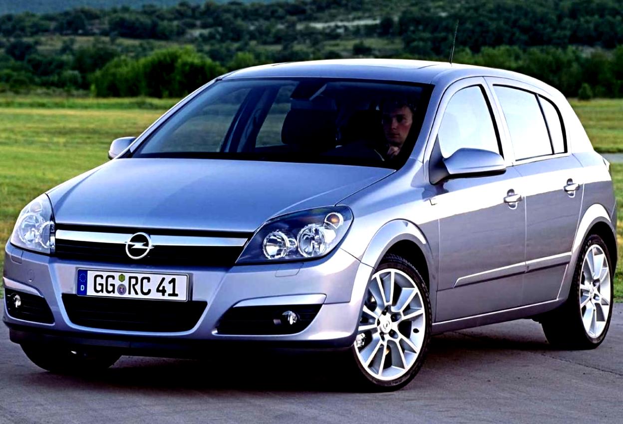 Opel Astra 5 Doors 2004 #2