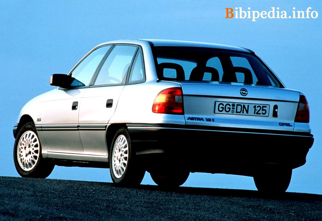 Opel Astra Sedan 1992 #9