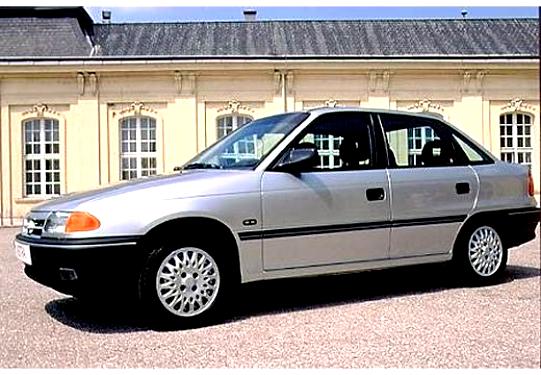 Opel Astra Sedan 1992 #12