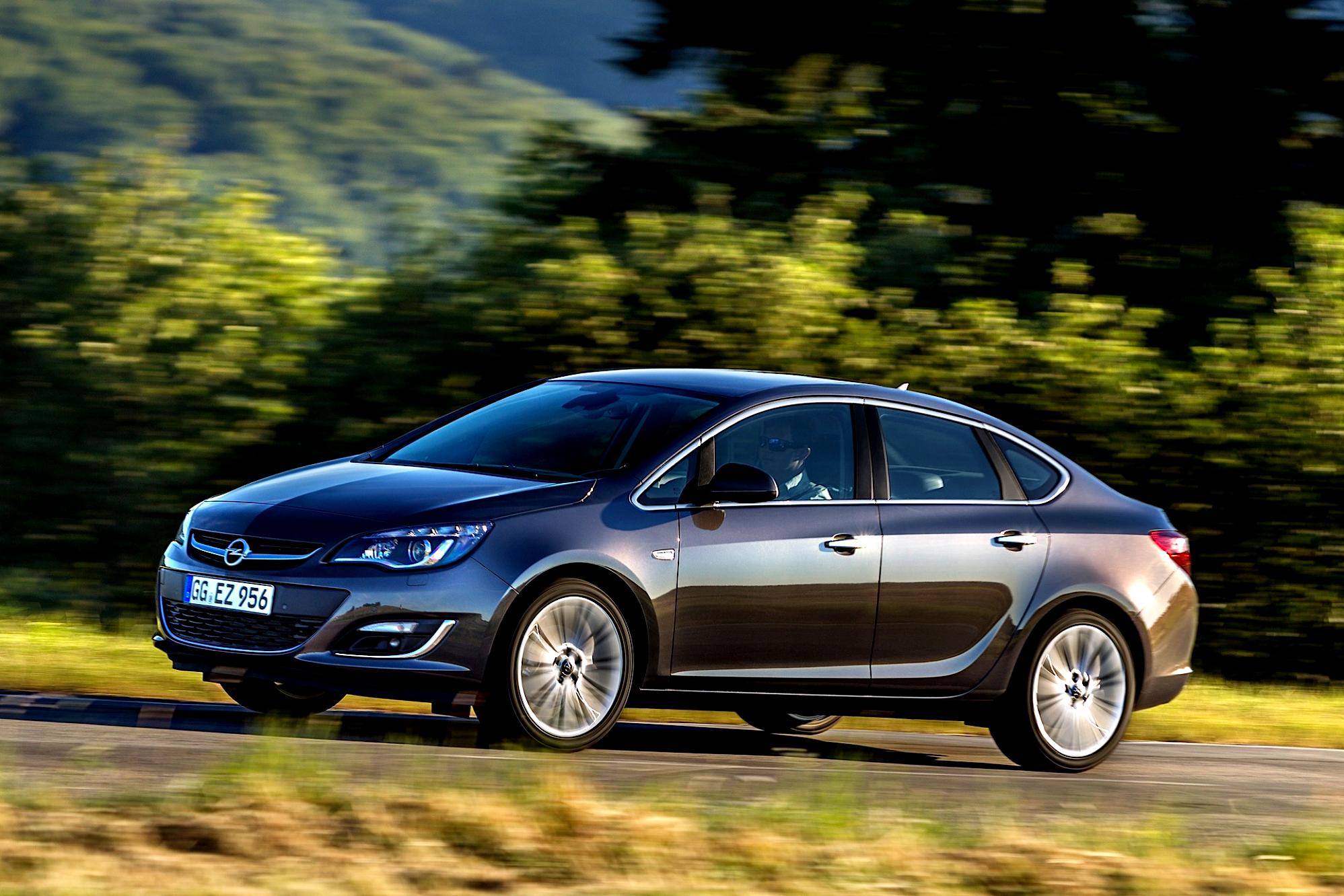 Opel Astra Sport Sedan 2012 #14