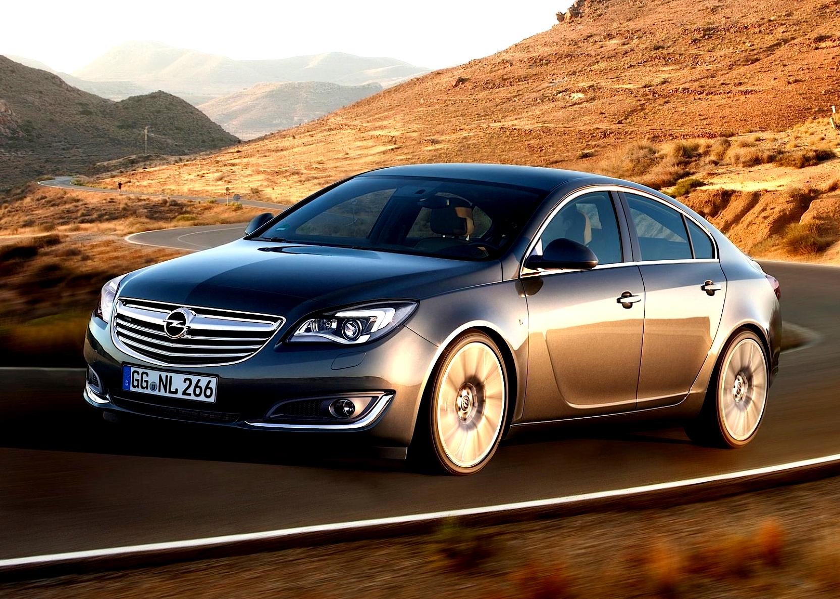 Opel Insignia Hatchback 2013 #19
