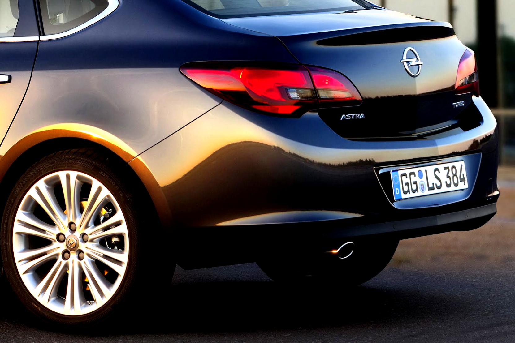 Opel Insignia Sedan 2013 #26