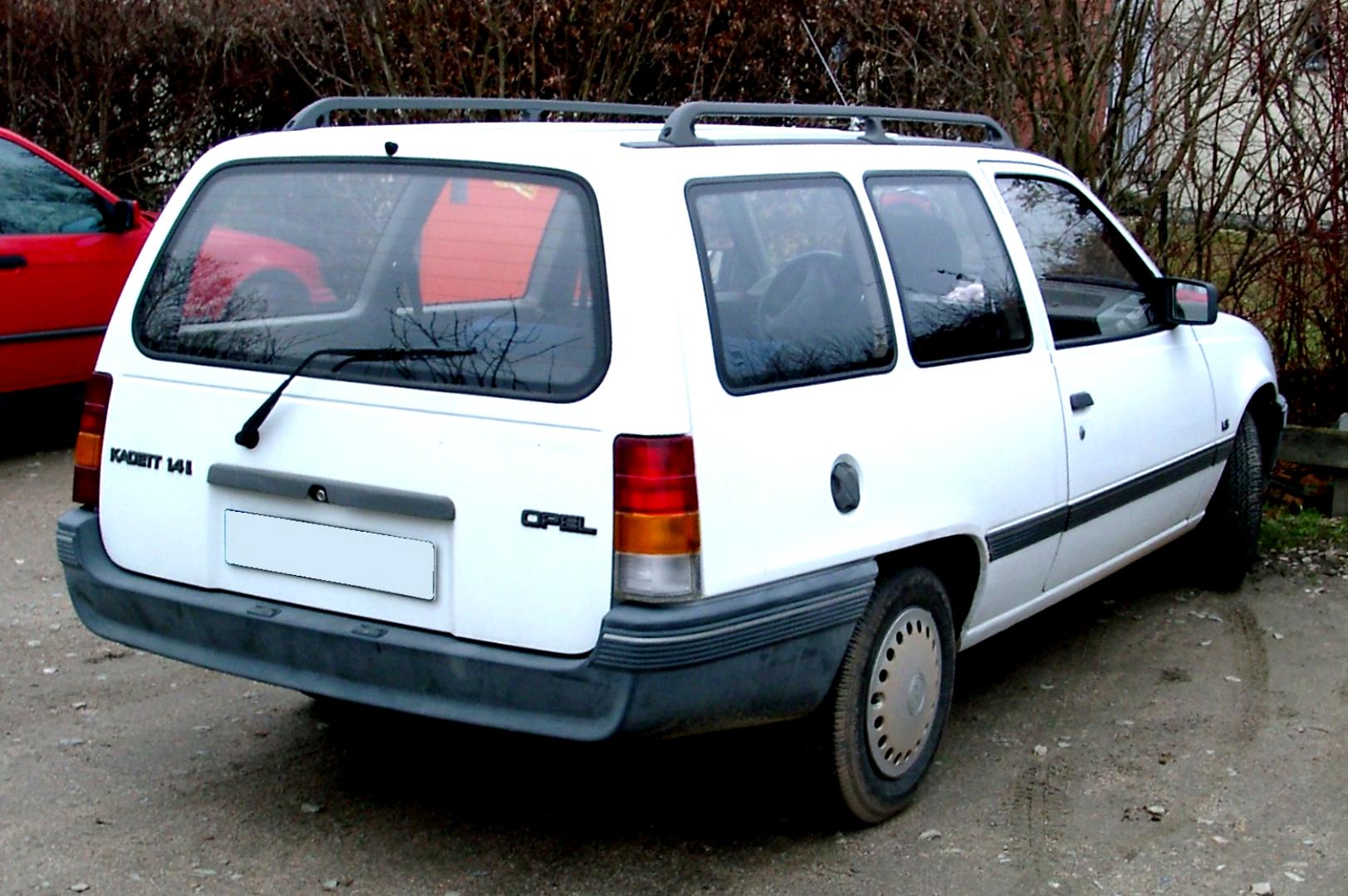 Opel Kadett Caravan 1984 #7