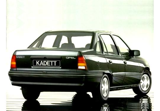 Opel Kadett Sedan 1985 #4
