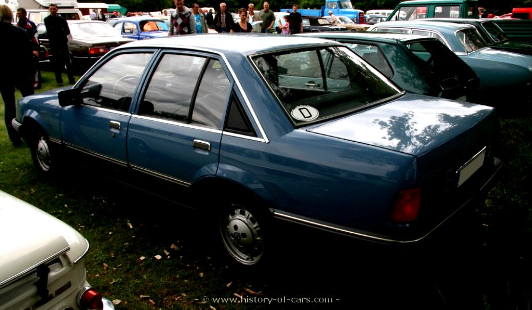 Opel Rekord Sedan 1982 #9