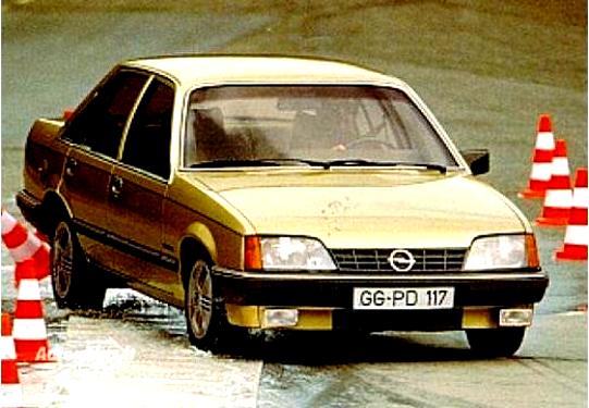 Opel Rekord Sedan 1982 #13
